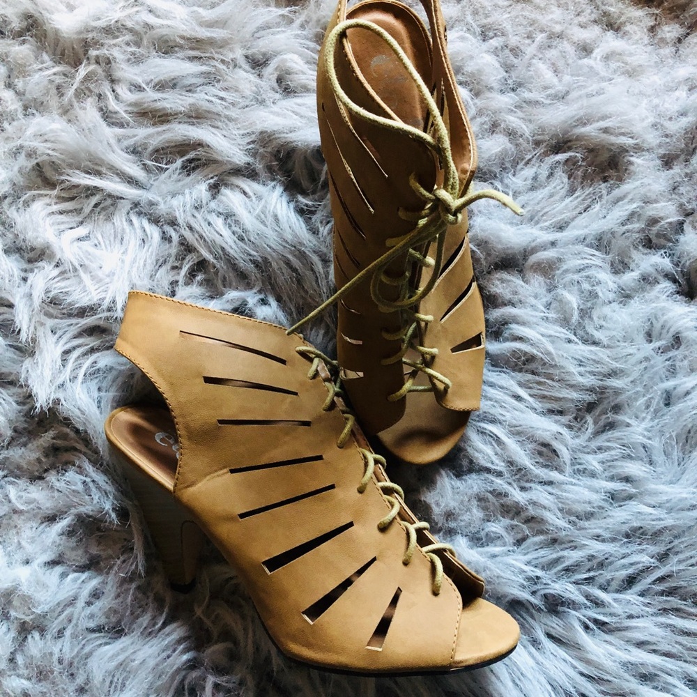 Etc Heel Lace Up